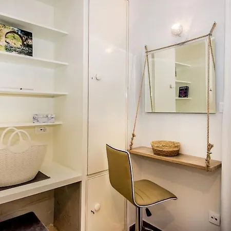 Apartament Kurti *