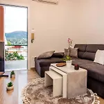 Kurti * Argostoli (Kefalonia)